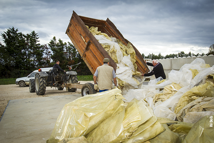 Plastiques agricoles collectes