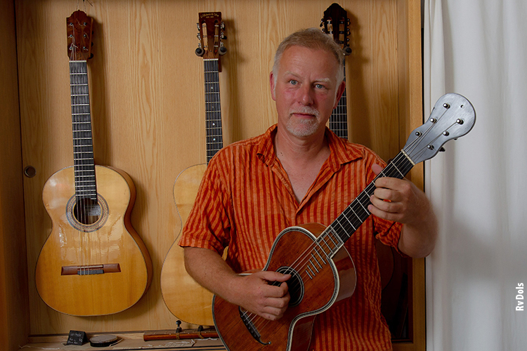 Christopher Schuetz Luthier